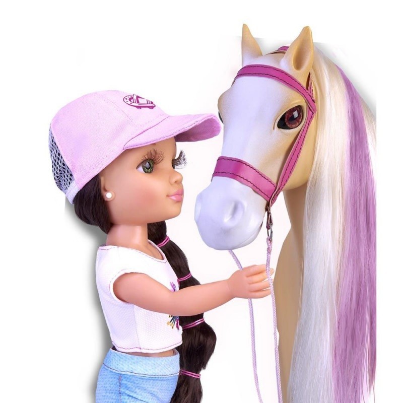 NANCY - UN DIA CON SU CABALLO