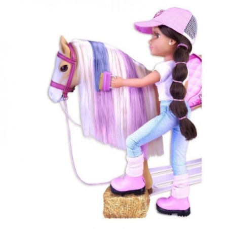 NANCY - UN DIA CON SU CABALLO