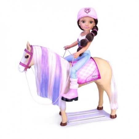 NANCY - UN DIA CON SU CABALLO