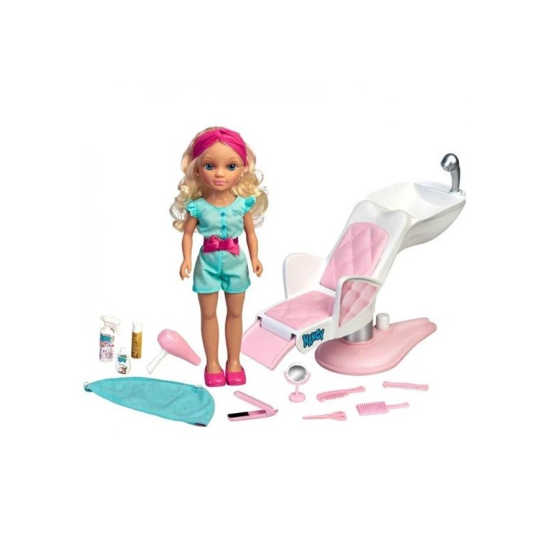 Nancy - Un Día en la Peluquería