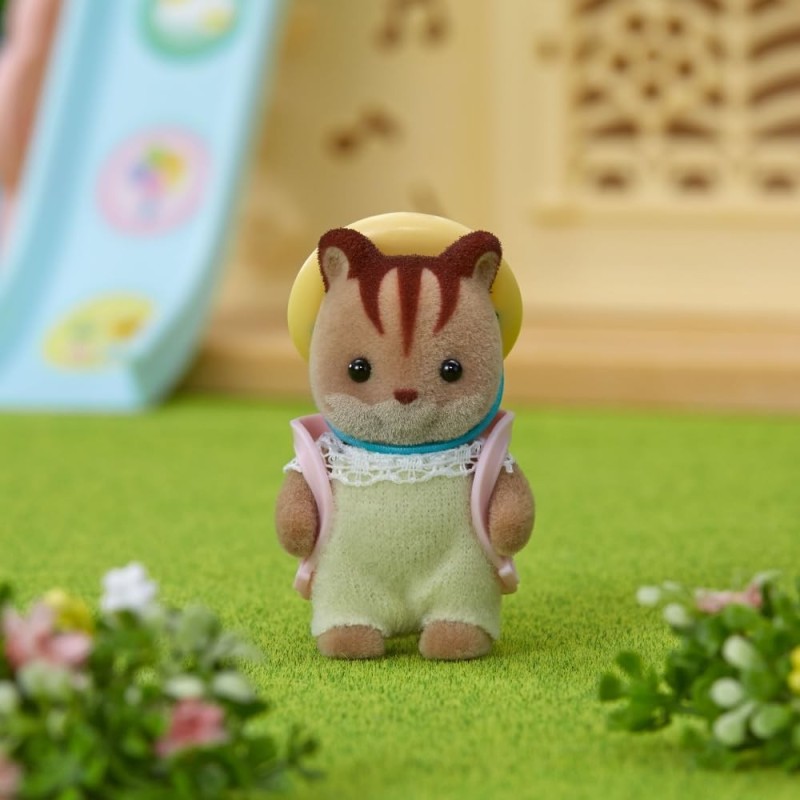 Bebe Ardilla De La Nuez