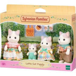Familia De Gatps Leche 2