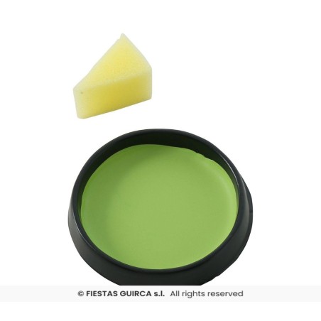 maquillaje con esponja verde claro