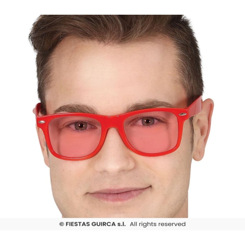 Gafas con cristales de color rojo