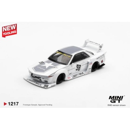 Mini GT Nissan GT-R R32 LB-Kaido Works T