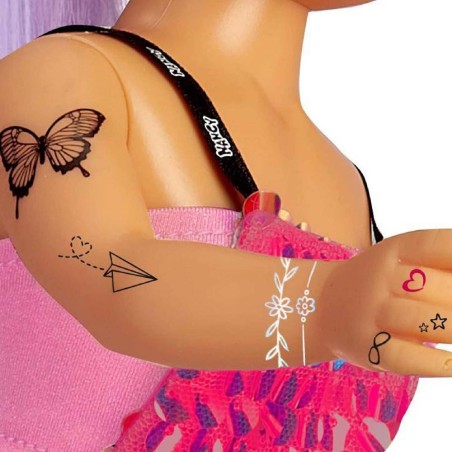 NANCY CADA DIA UN TATTOO