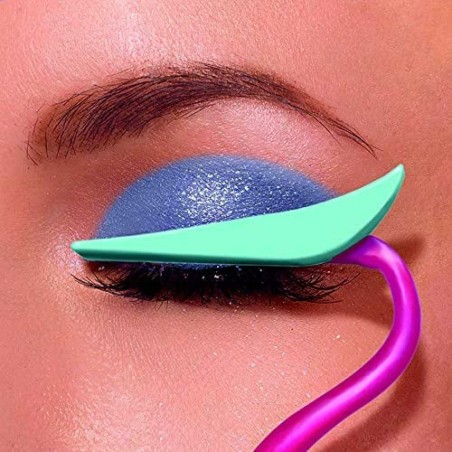 ESTUDIO DE OJOS BRILLANTES - ESTILO TOTA