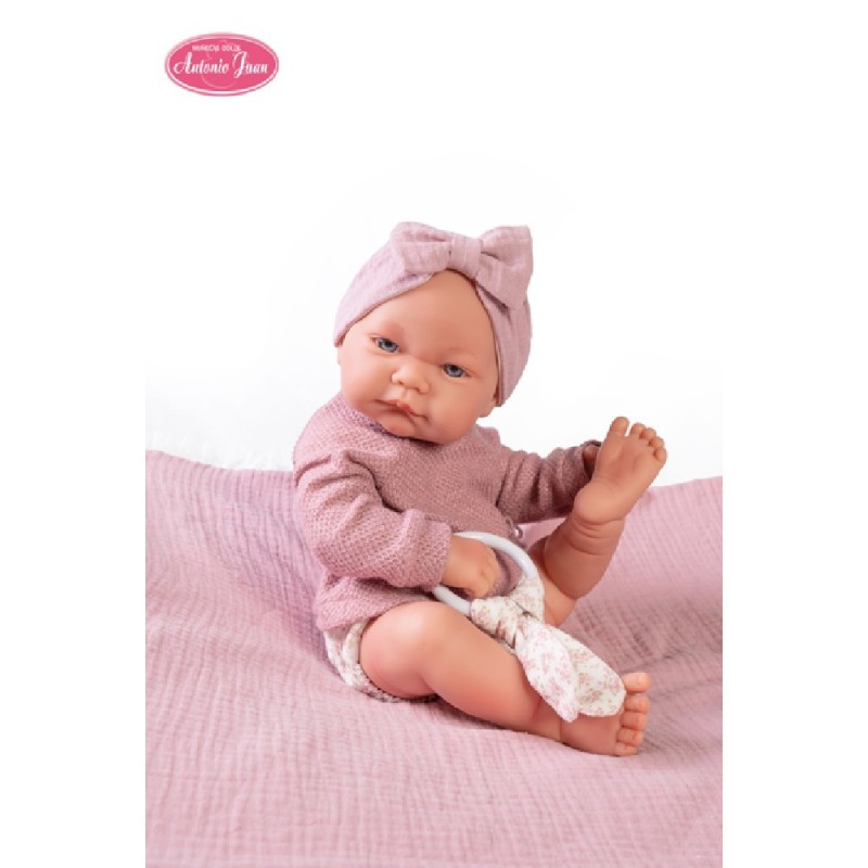 MUÑECA NICA CON MORDEDOR Y MANTITA 42CM