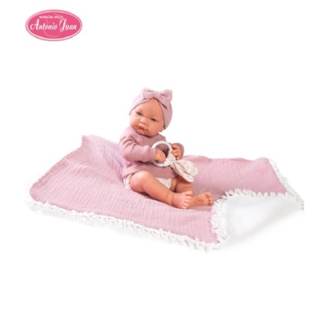 MUÑECA NICA CON MORDEDOR Y MANTITA 42CM