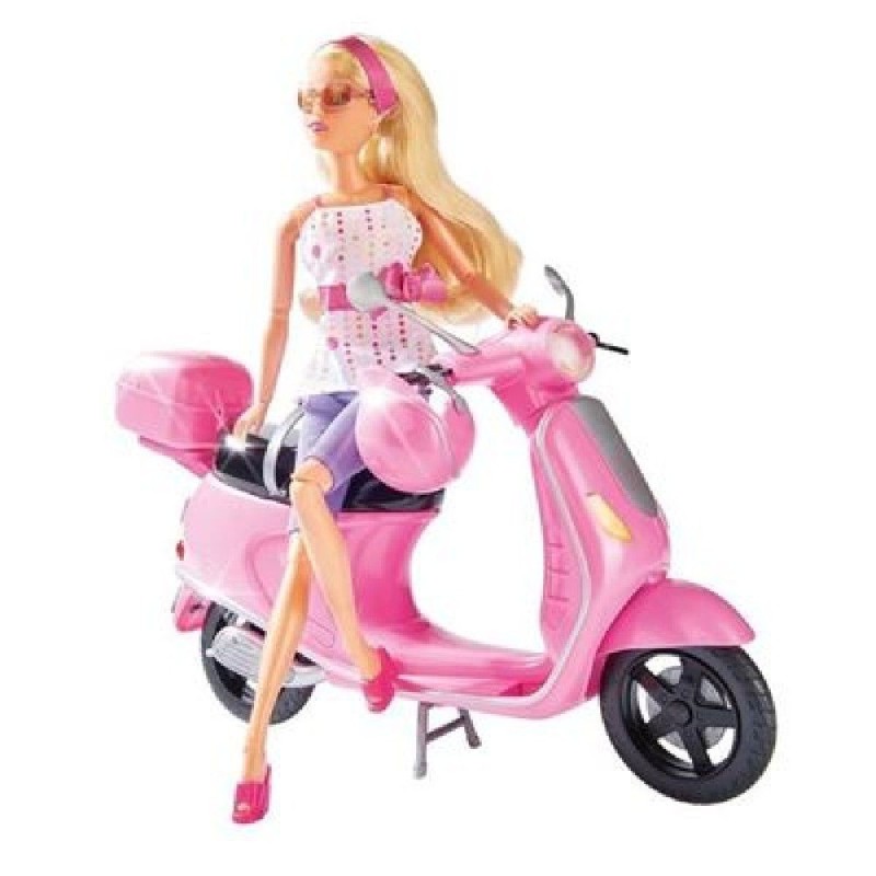 STEFFI LOVE CON SCOOTER