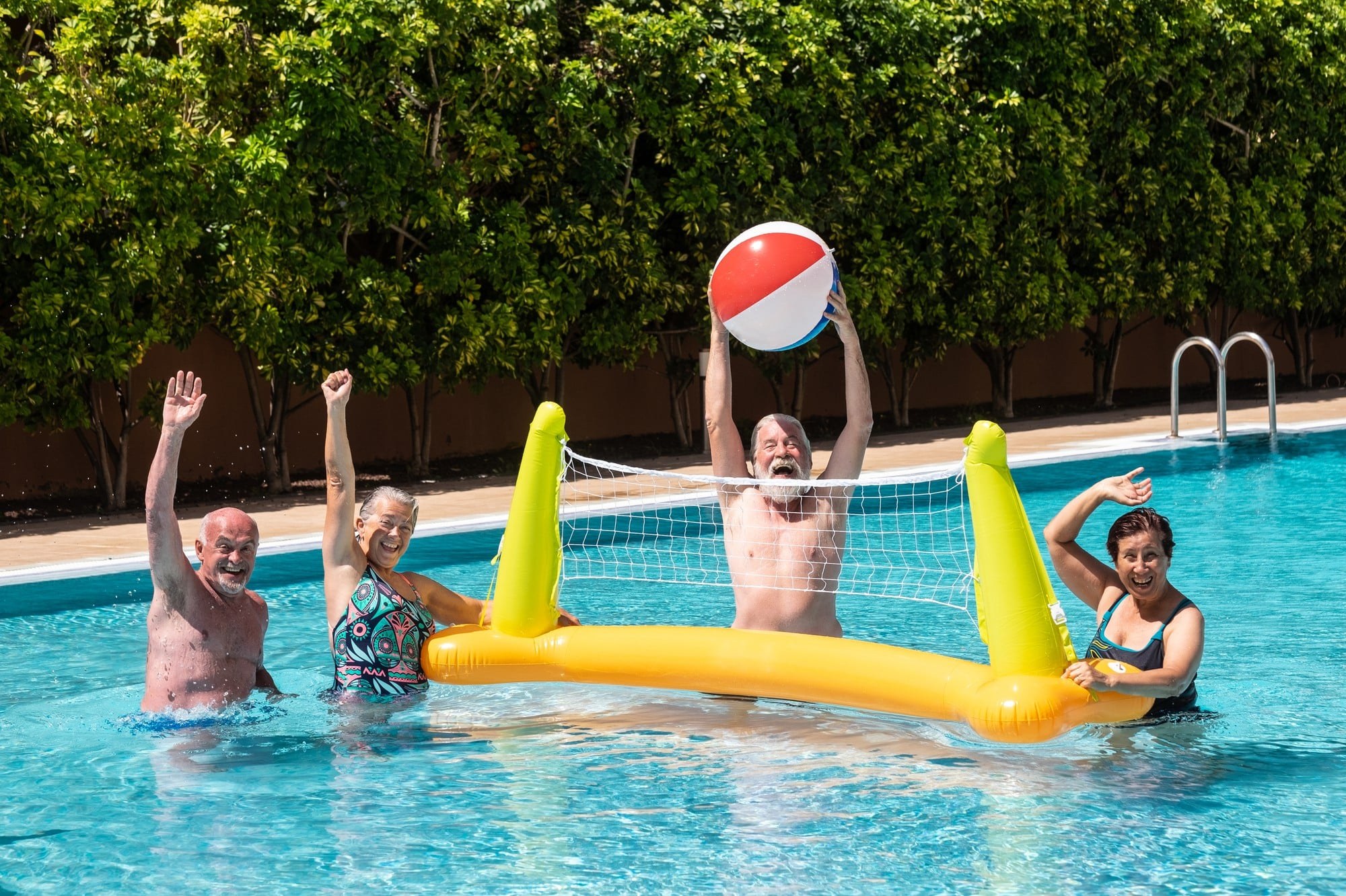 Juguetes para piscina para niños: ideas por edad y tipo de uso